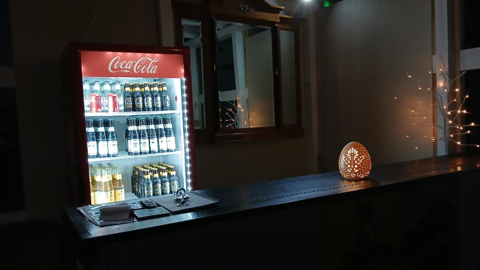 Bamboleo Inn Ladyville Екстер'єр фото