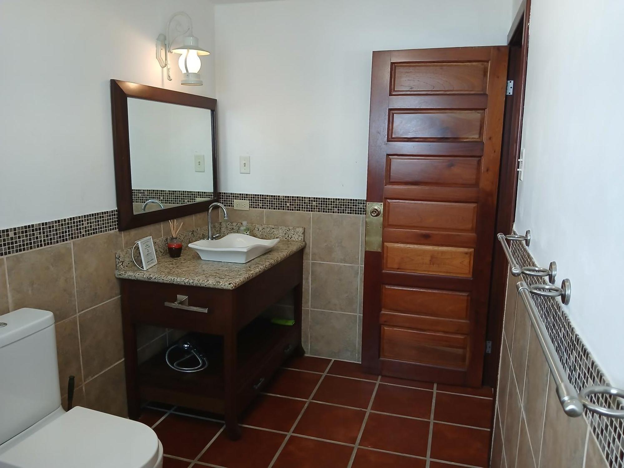 Bamboleo Inn Ladyville Екстер'єр фото